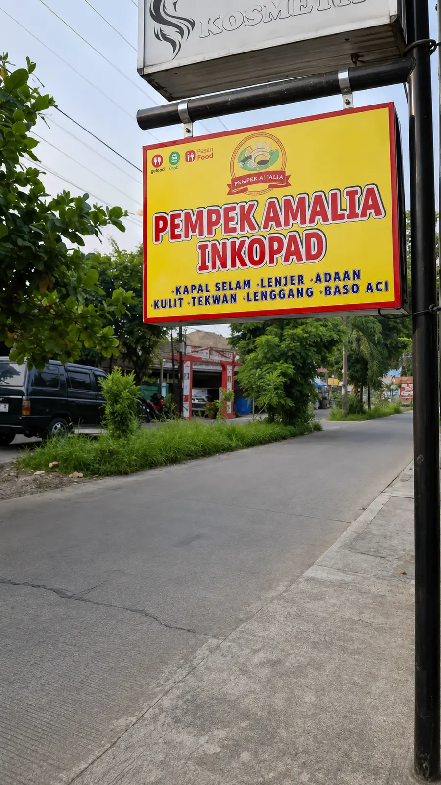Papan nama dan lokasi Pempek Amalia Inkopad